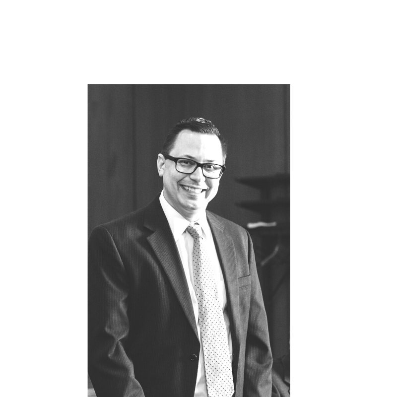 KEVIN HIRZEL RECEIVES OAKLAND COUNTY EXECUTIVE’S ELITE 40 UNDER 40 AWARD